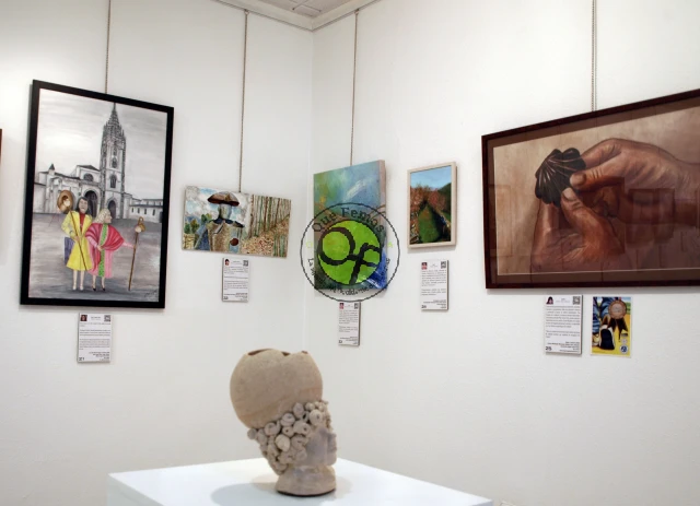 Tineo acoge la Exposición colectiva de arte sobre el Camino de Santiago