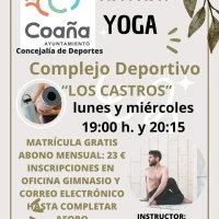 Clases de hatha yoga en el Complejo Deportivo Los Castros