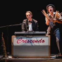 El arte llega a Tineo de la mano de la Compañía Garrapete